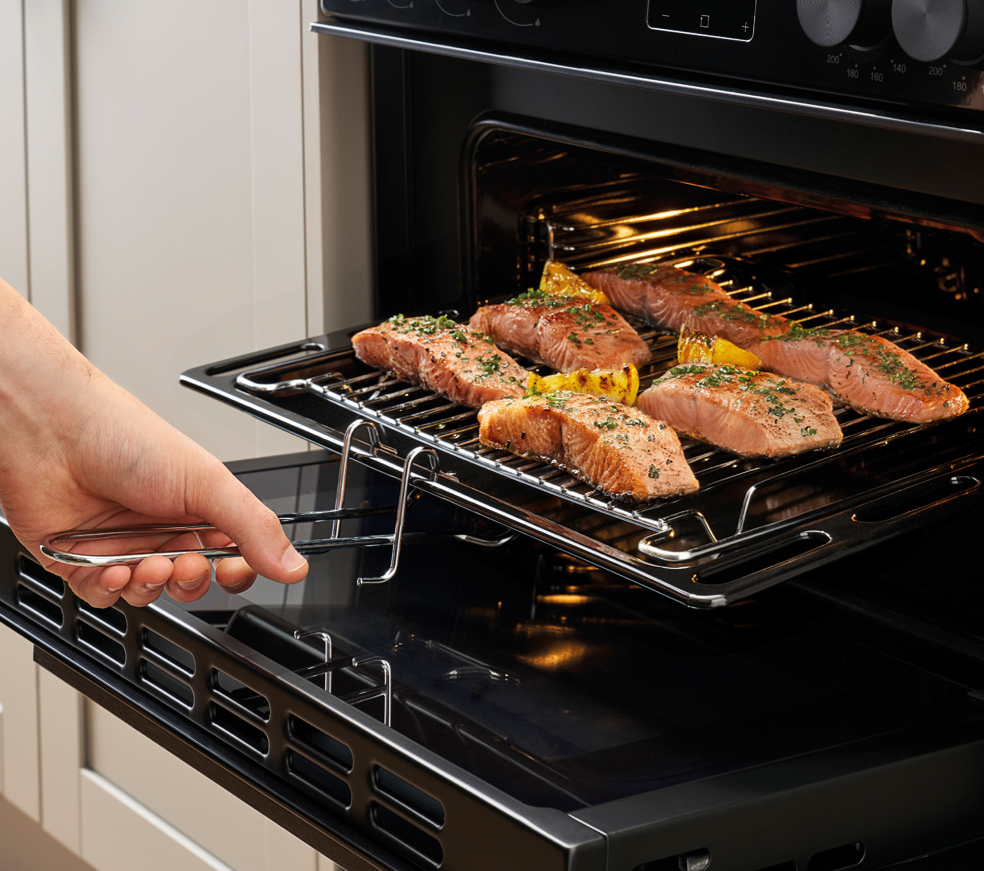 Full-width grill pan & handle